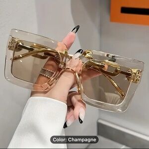 🕶️⛓️‍💥Large Square Sunglasses For Women Luxury Chain Temple Fashion Mirrored